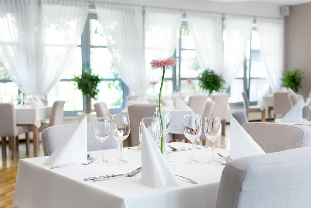 Hotel Debowa Gora Active & Spa Łąck Exteriör bild