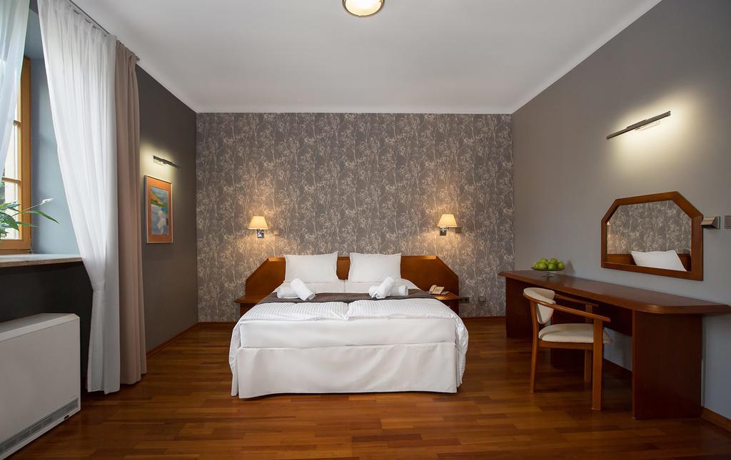 Hotel Debowa Gora Active & Spa Łąck Exteriör bild