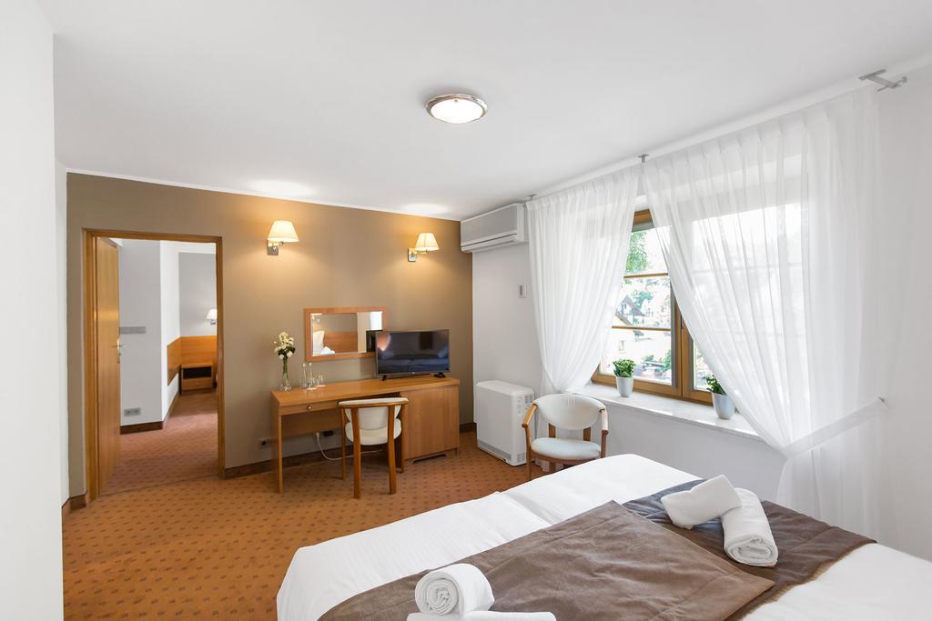 Hotel Debowa Gora Active & Spa Łąck Exteriör bild